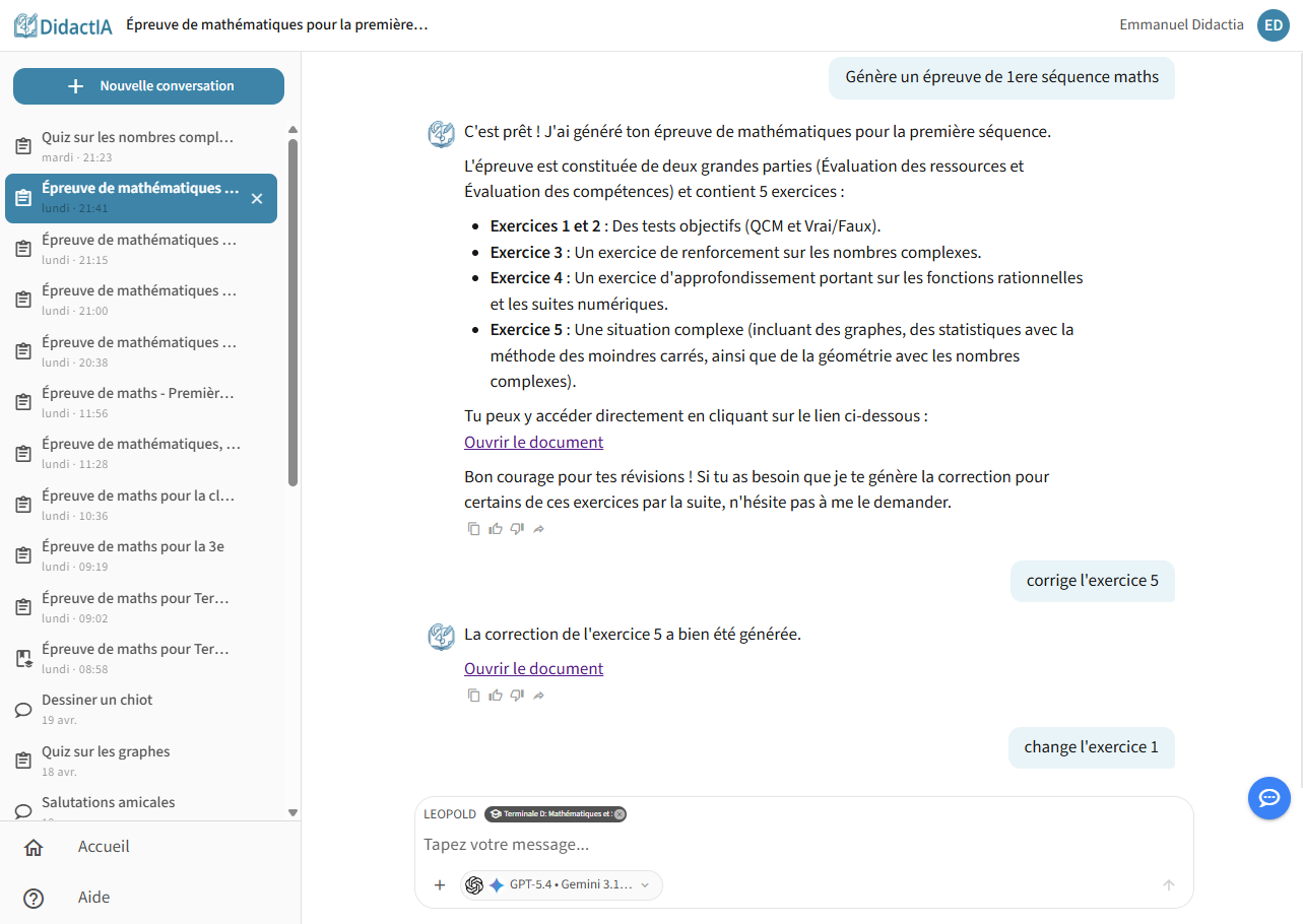 Panneau latéral avec la conversation active surlignée dans la liste